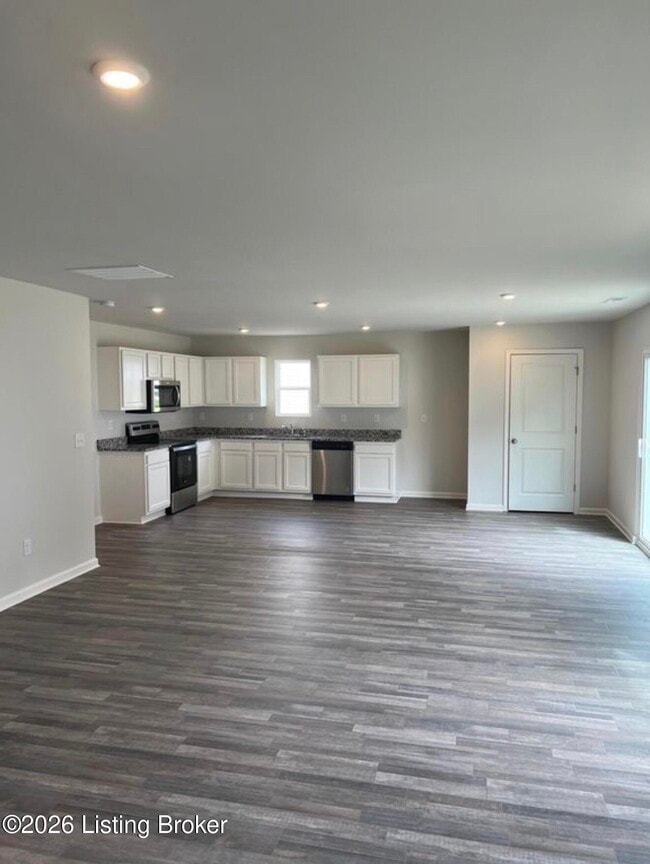 Building Photo - 205 Elegance Wy