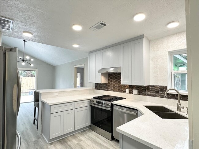 Building Photo - 11922 Sea Shore Dr