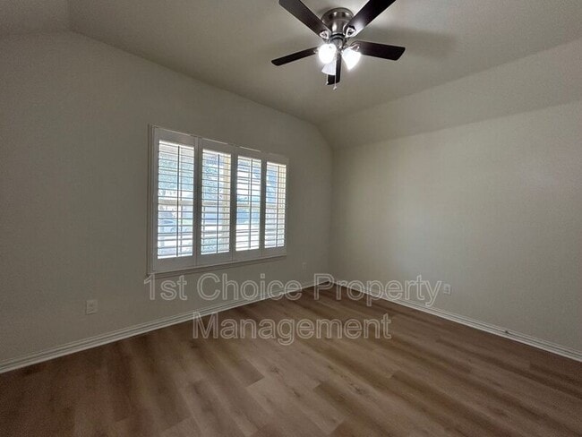 Building Photo - 952 Pinnacle Ridge Rd