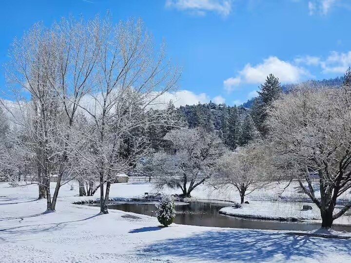 Golf course during winter - 2411 Glacier Dr