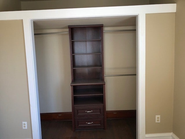 Building Photo - 1359 W Main St