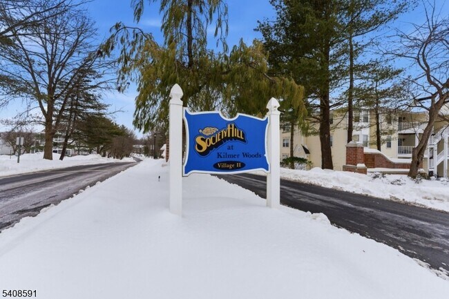 Building Photo - 774 Sassafras Ct