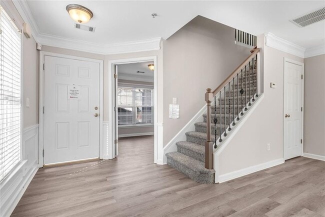 Building Photo - 268 Balaban Cir