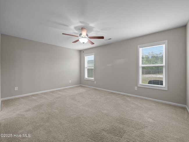 Building Photo - 227 Patriot Dr