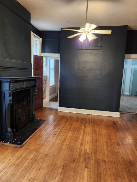 Building Photo - 2417 Saint Charles Ave