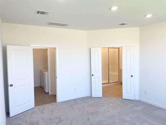 Building Photo - 6423 Symphony Wave Dr