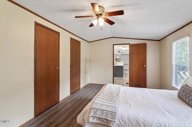 Building Photo - 10317 Giles Rd