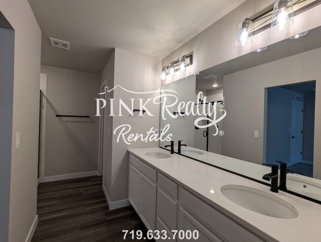 Building Photo - 6259 Godwit Ln