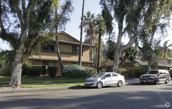 Building Photo - 3133-3139 Quartz Ln