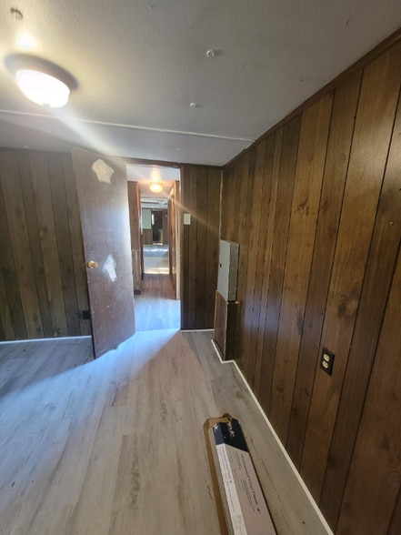 Building Photo - 11 Moore St