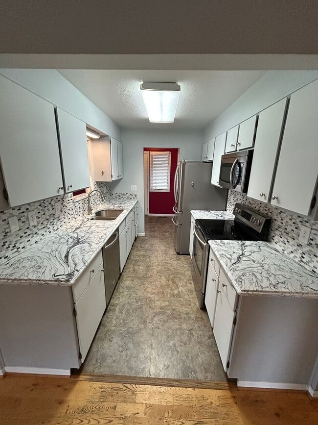 Building Photo - 180 Kookoosint Trail