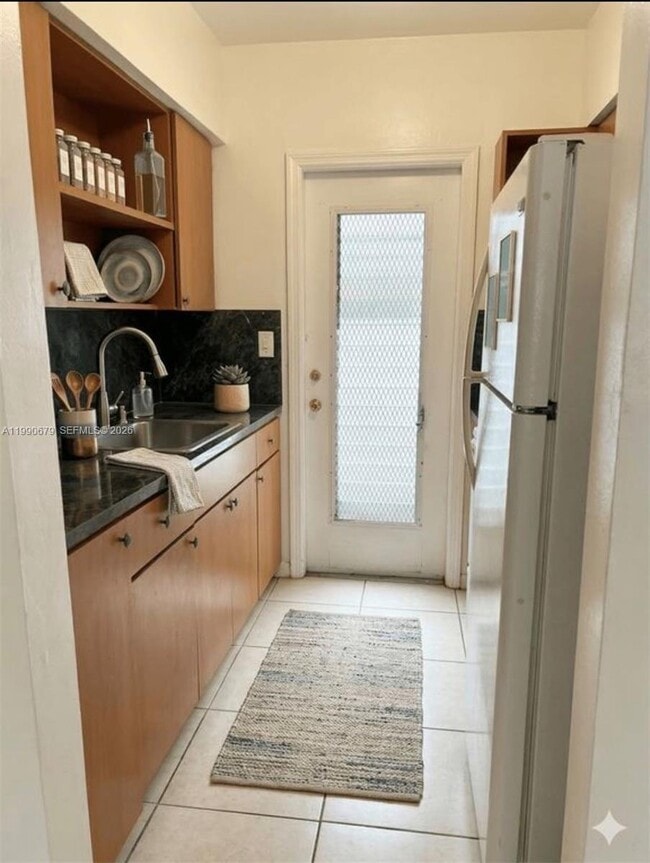 Building Photo - 934 Meridian Ave