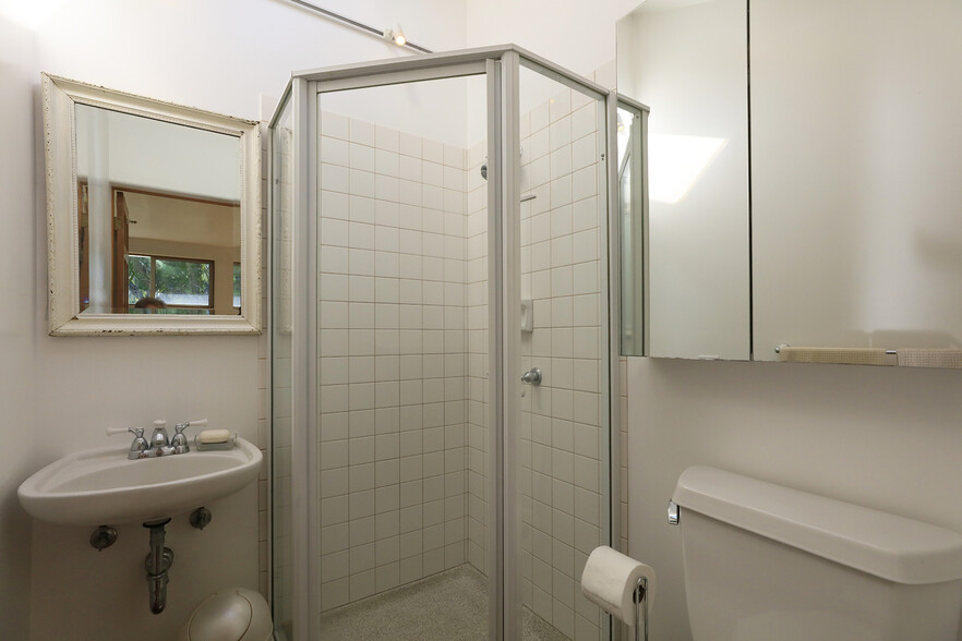 rear Bathroom - 1333 6th Ave