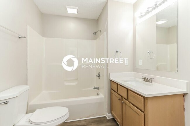 Building Photo - 3 Bedroom Pet-Friendly Home in LOUISVILLE,...
