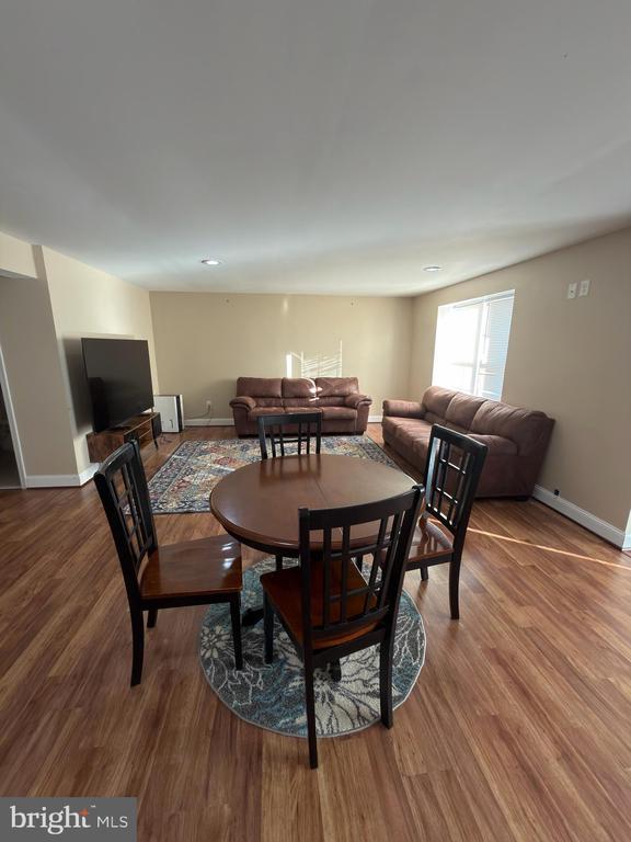 Building Photo - 13580 Den Hollow Ct