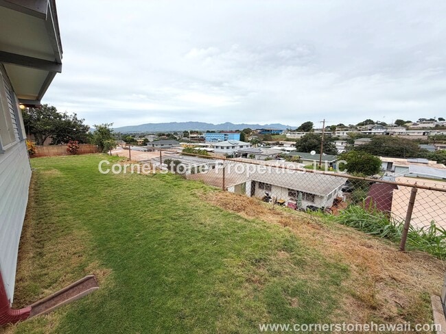 Building Photo - 1558 Hoonipo St