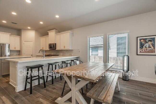 Building Photo - 1149 Cadogan Squire