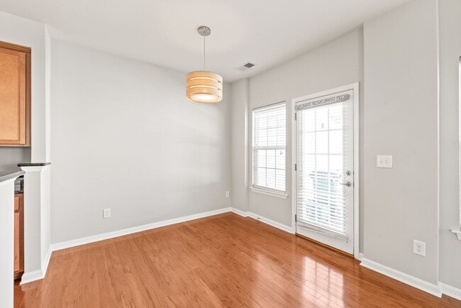 Building Photo - 3 Bedroom townhome in South Charlotte