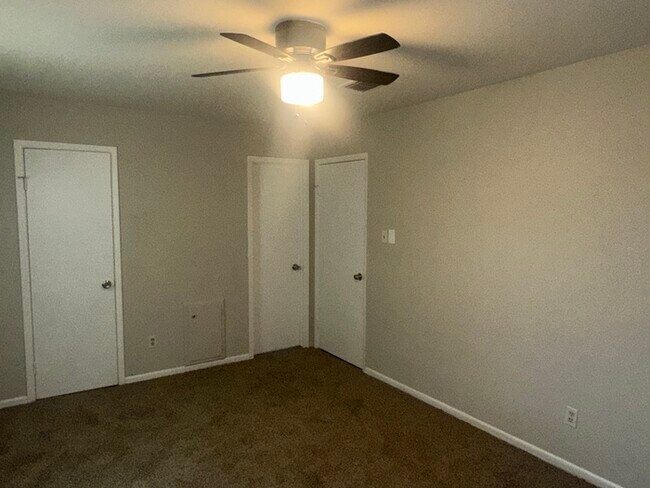 Building Photo - 403 Mistywood Dr