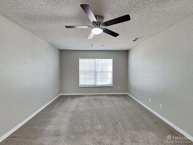 Building Photo - 3408 Montano Ave