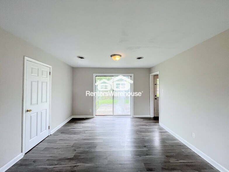 Building Photo - 3032 Belle Haven Dr