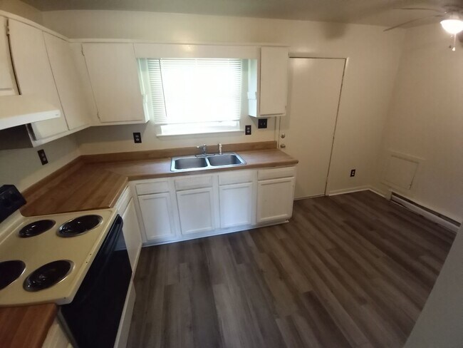 Building Photo - 4518/4520 Indiana Ave