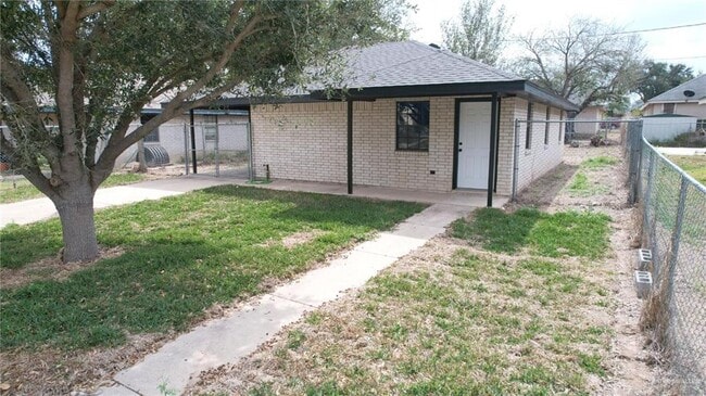 Building Photo - 3526 Pso Del Rey
