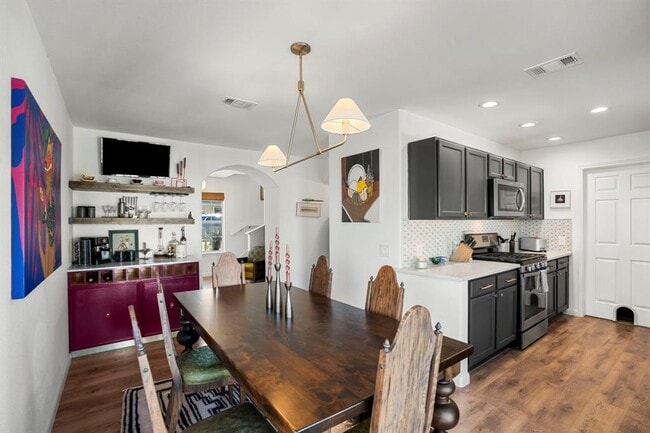 Building Photo - 6208 Perlita Dr