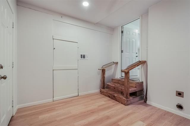 Building Photo - 1421 S Scullin Ave