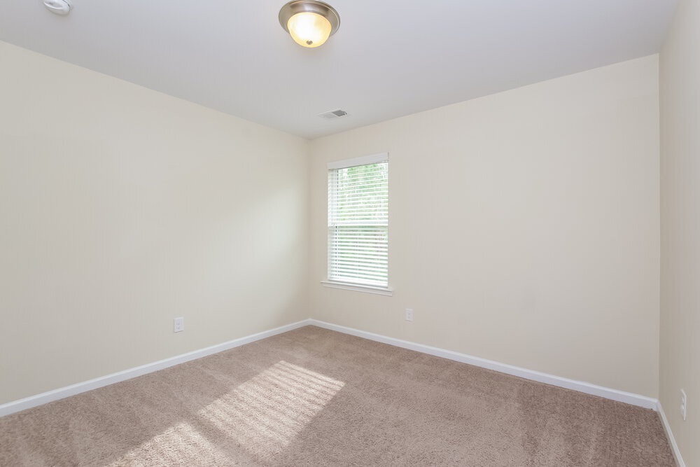 Building Photo - 374 Darbys Run Ct