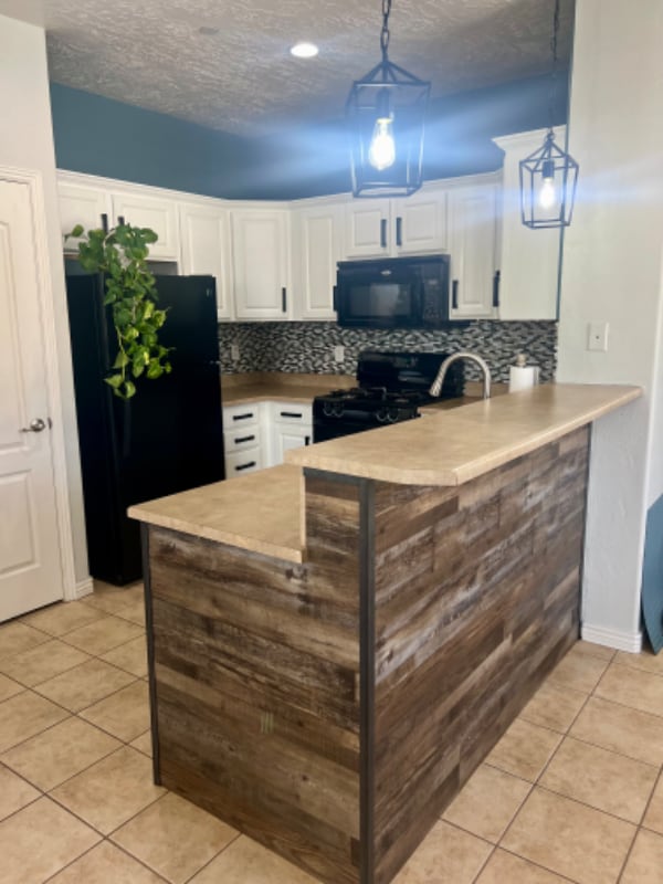 Building Photo - 1562 W 10 S