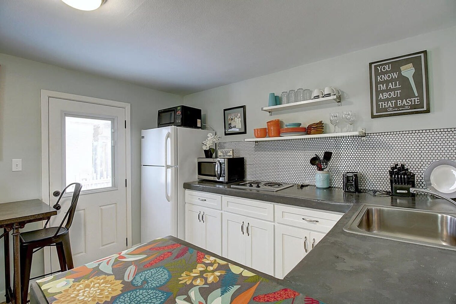 Building Photo - 134 N Alister St