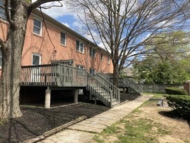 Building Photo - 2919 Zollinger Rd