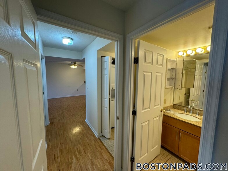 Building Photo - 345 Franklin St