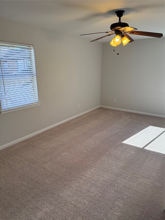 Building Photo - 7 Sun Meadow Blvd