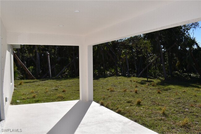 Building Photo - 2295 Saturday St