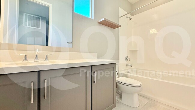 Building Photo - 7423 E Paraiso Dr