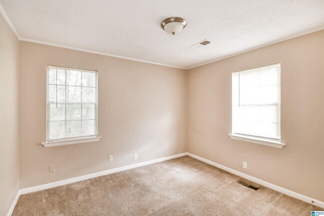 Building Photo - 1032 Sandy Brook Cir