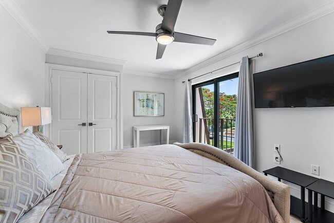 Building Photo - 2320 23rd Ct