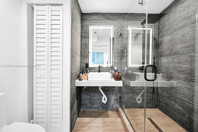 Building Photo - 85 NW 47th St