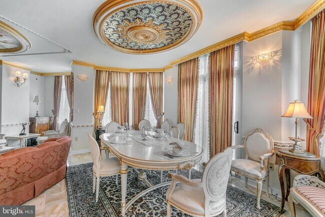 Building Photo - 5750 Bou Ave