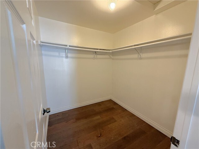 Building Photo - 1332 W 65th St