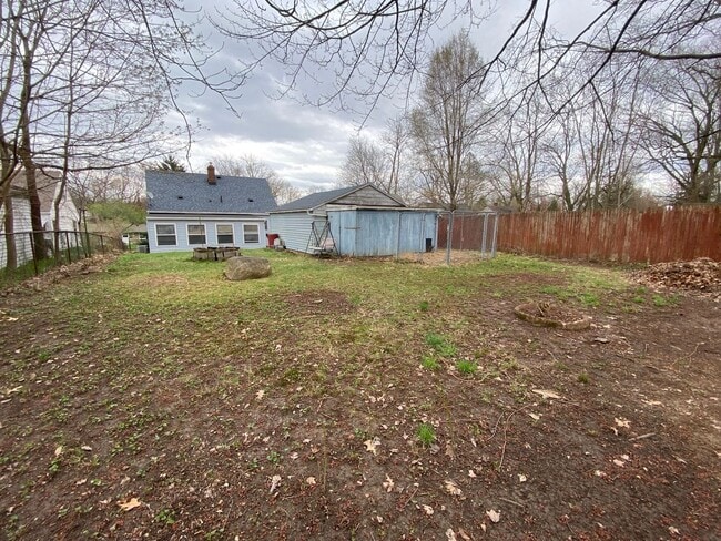 Building Photo - 908 Kennebec Ave