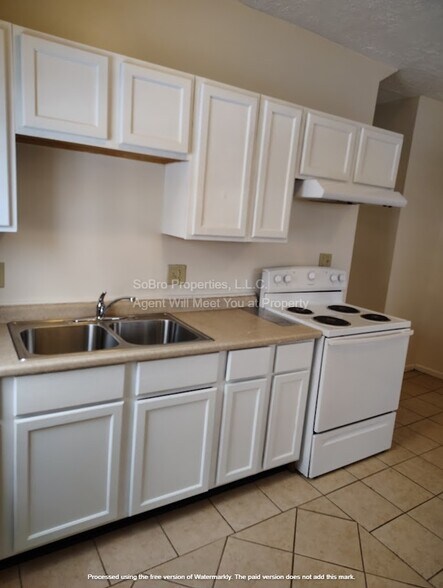 Building Photo - 4054 North Park Avenue