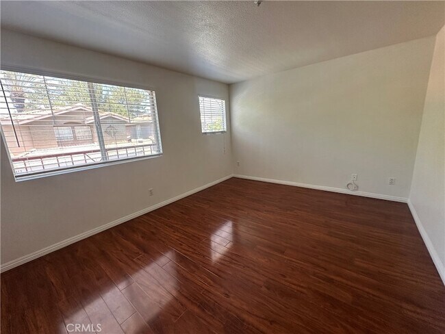 Building Photo - 1416 E Boone Way