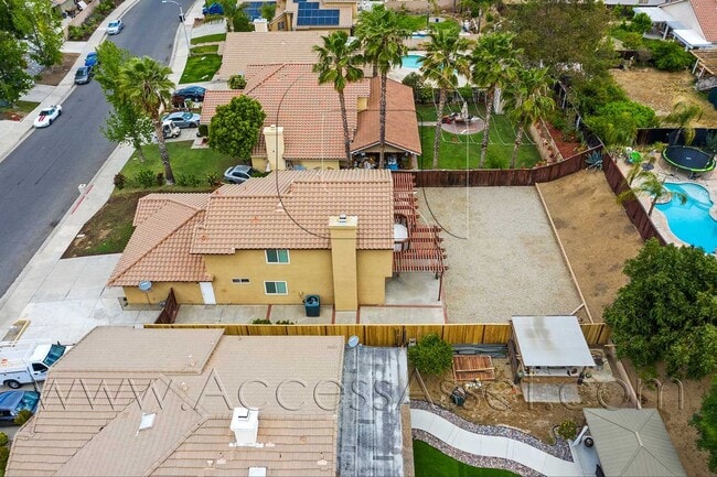 Building Photo - 32440 Beechwood Ln