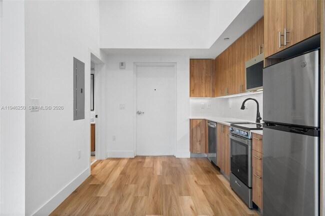 Building Photo - 650 SW 1st St