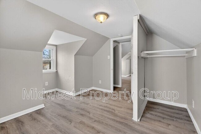 Building Photo - 1157 Redman Blvd