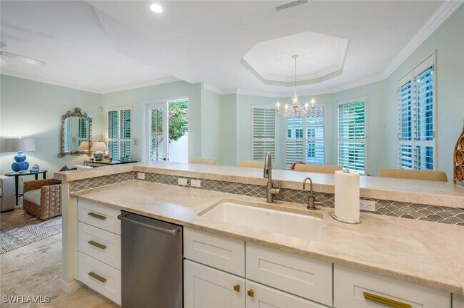 Building Photo - 425 2nd Ave S