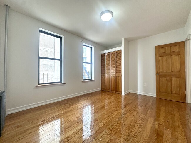 Building Photo - 112 Haven Ave